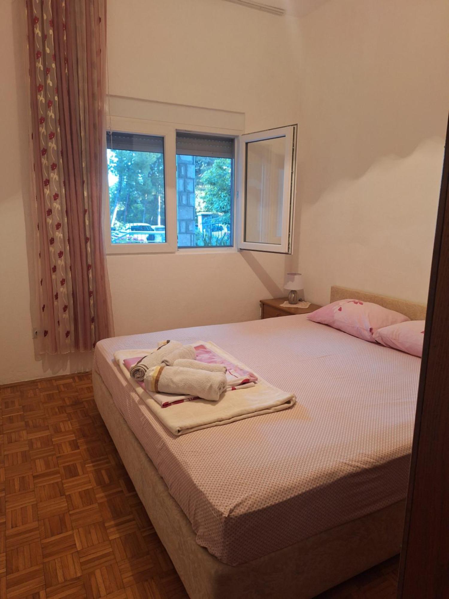 Apartments Kuc Бар Екстериор снимка