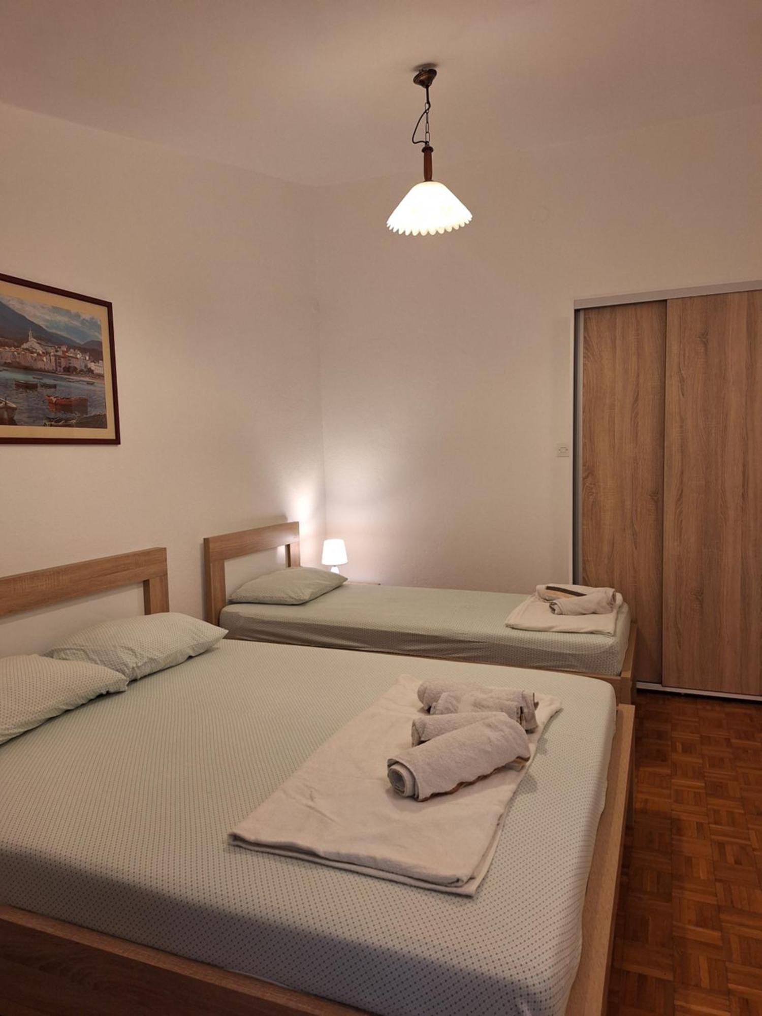 Apartments Kuc Бар Екстериор снимка