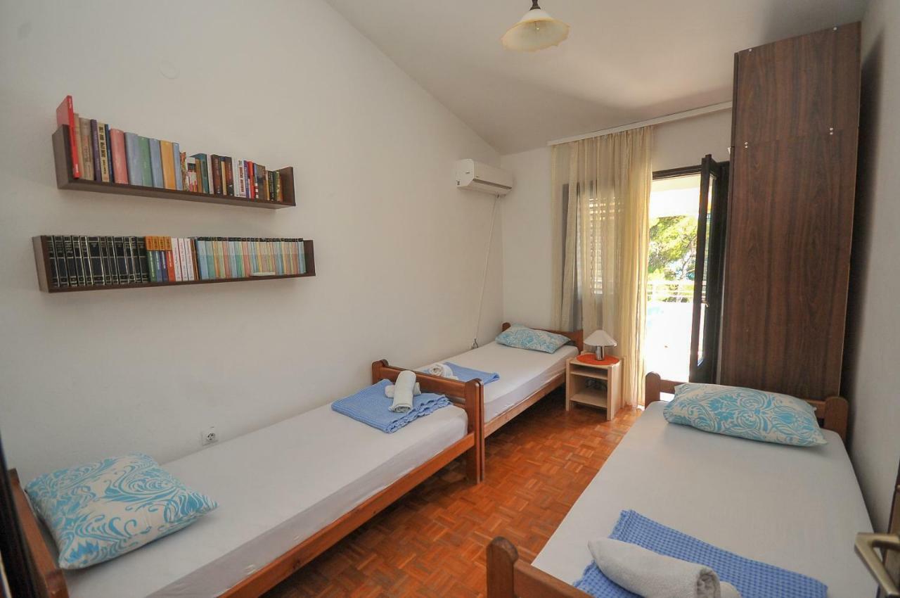Apartments Kuc Бар Екстериор снимка