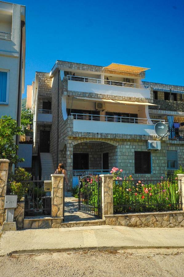 Apartments Kuc Бар Екстериор снимка