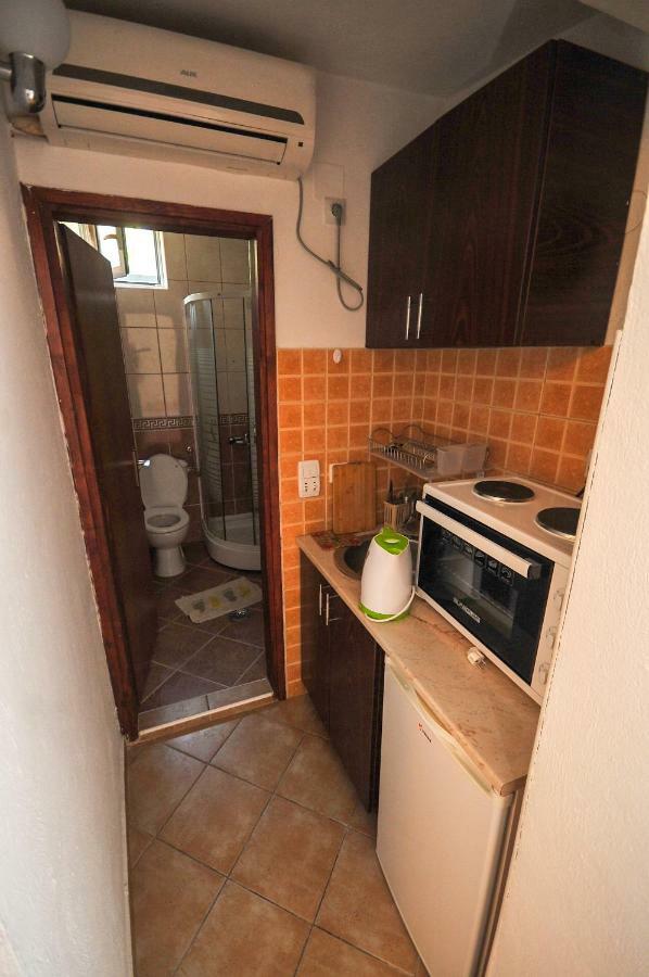 Apartments Kuc Бар Екстериор снимка