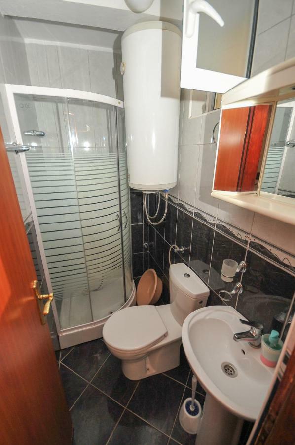 Apartments Kuc Бар Екстериор снимка